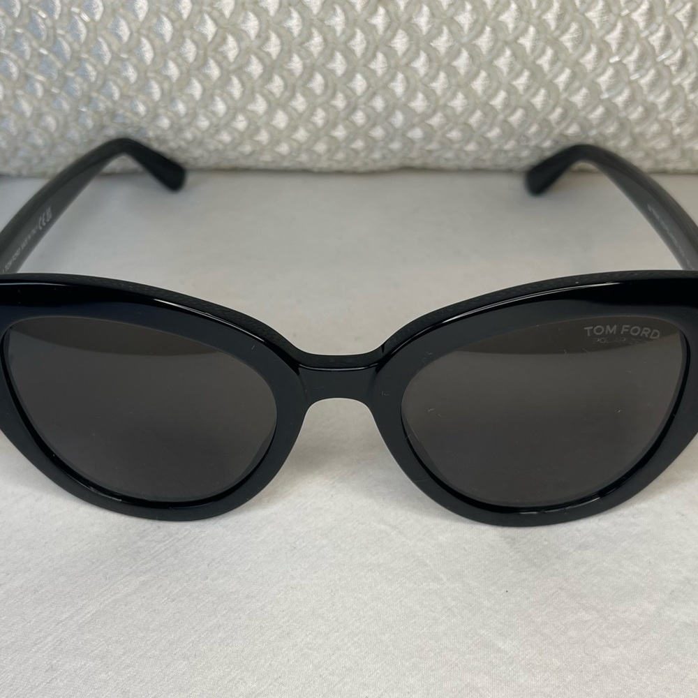 *SOLD ELSEWHERE* TOM FORD Izzi Acetate Cat-Eye Polarized Sunglasses - Picture 4 of 11